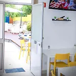 By Doors Hostel Porto
