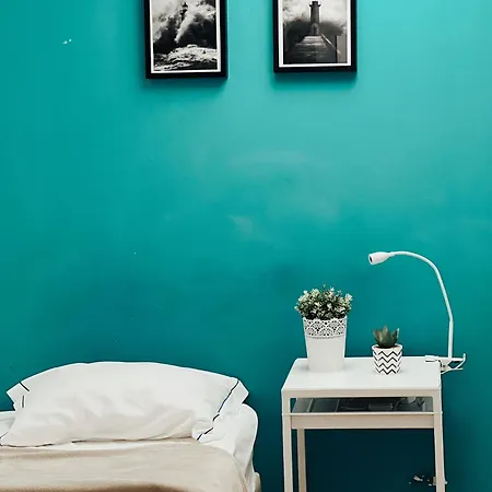 By Doors Hostel Porto