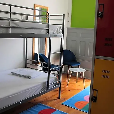 Hostal By Doors