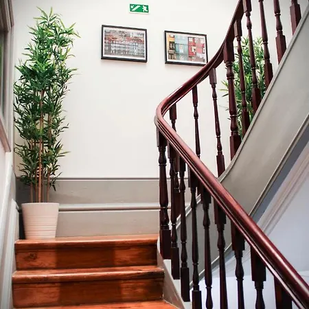 By Doors * פורטו