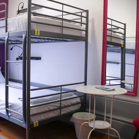 Hostel By Doors