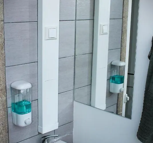 By Doors Хостел Порту