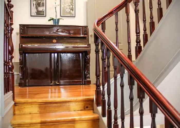 By Doors Hostel Porto